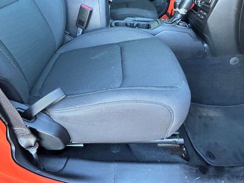 Used 2019 Jeep Wrangler Unlimited Sport S image 55