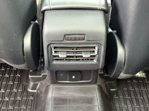 Used 2022 Lincoln Corsair AWD w/ Premium Package image 20