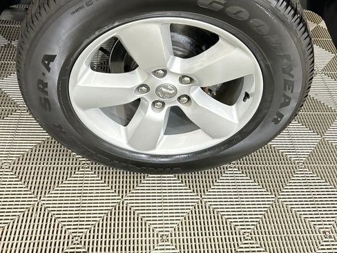 Used 2024 RAM 1500 Classic SLT image 11