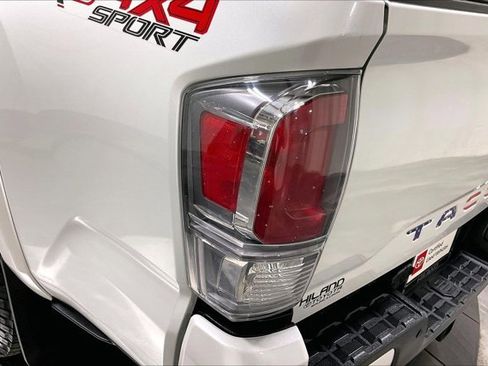 Certified 2022 Toyota Tacoma TRD Sport w/ Technology Package image 30