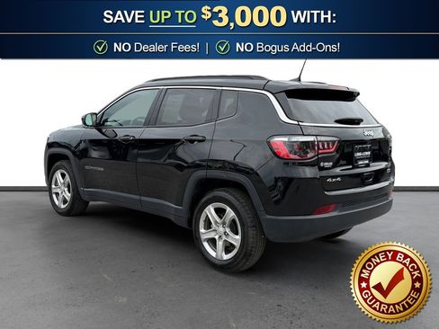 Used 2024 Jeep Compass Latitude AWD/4WD image 4