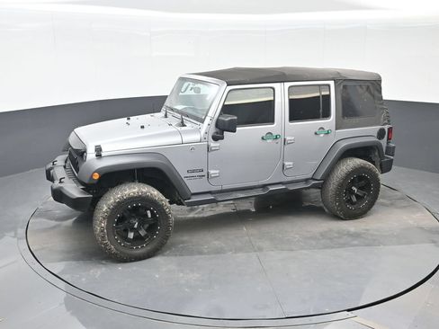 Used 2018 Jeep Wrangler Unlimited Sport S AWD/4WD image 17