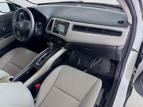 Used 2020 Honda HR-V LX image 26