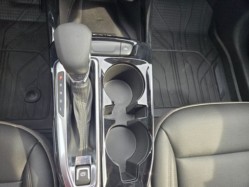 Used 2025 Chevrolet Trax ACTIV w/ Sunroof Package FWD image 23