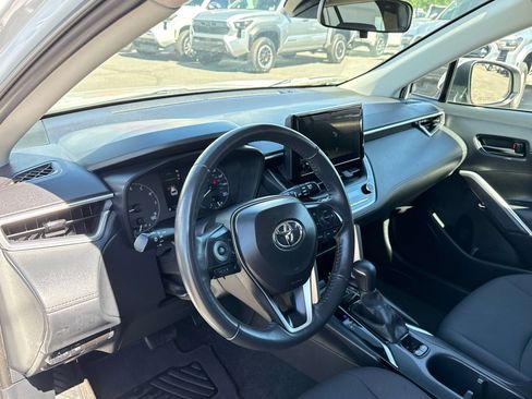 Used 2024 Toyota Corolla Cross LE AWD/4WD image 10