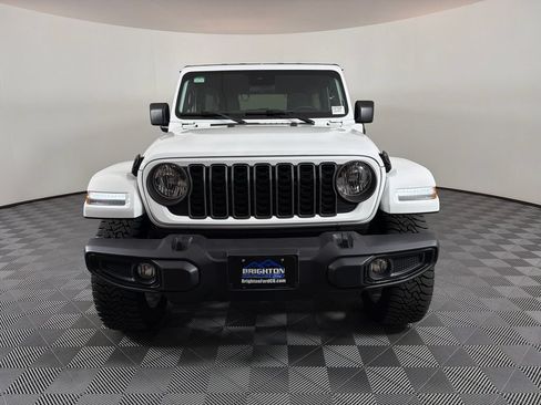 Used 2024 Jeep Wrangler Unlimited w/ Convenience Group AWD/4WD image 8