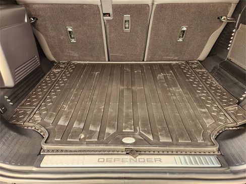 New 2026 Land Rover Defender 110 OCTA image 22