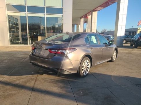 Used 2023 Toyota Camry LE image 7