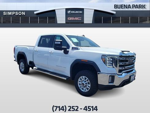 Used 2022 GMC Sierra 2500 SLE w/ SLE Value Package; AWD/4WD image 2