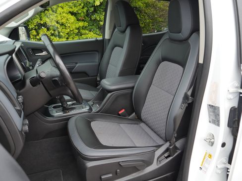 Used 2020 Chevrolet Colorado Z71 image 36