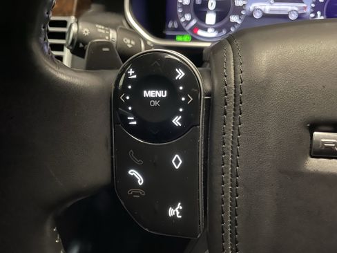 Used 2020 Land Rover Range Rover HSE image 23