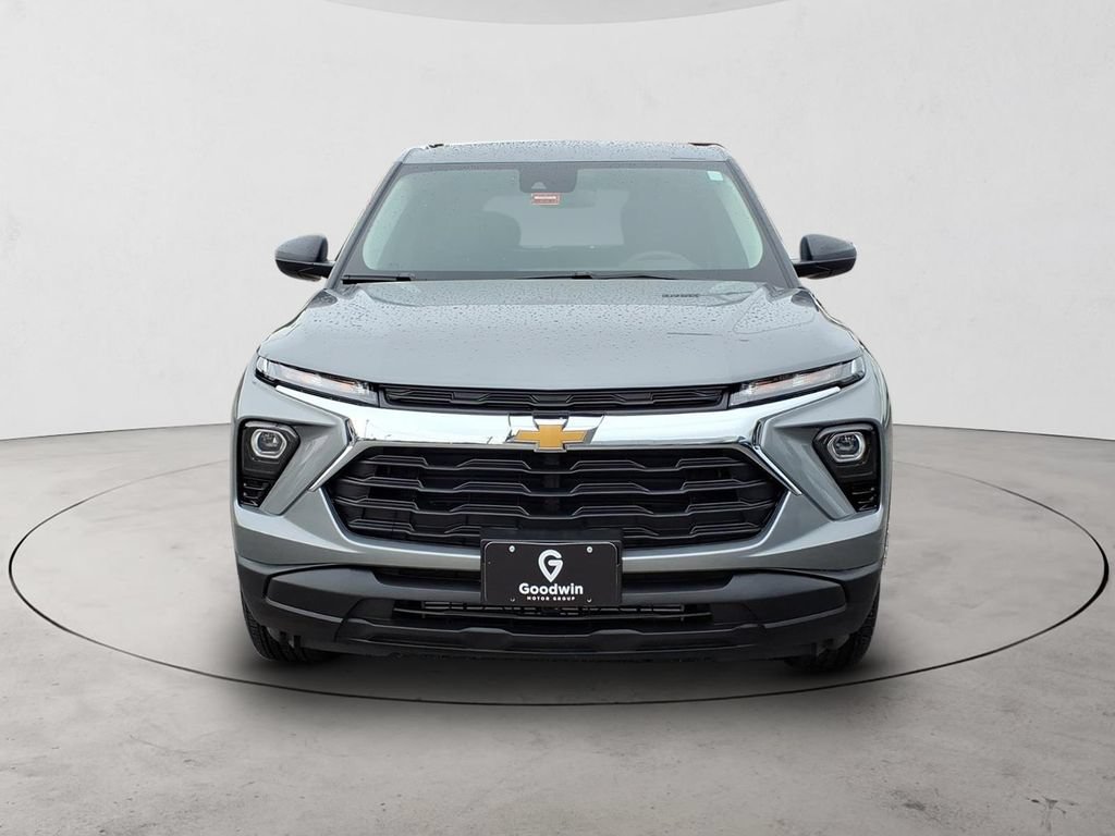 Used 2026 Chevrolet TrailBlazer LS w/ LS Convenience Package AWD/4WD image 2