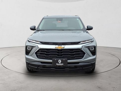 Used 2026 Chevrolet TrailBlazer LS w/ LS Convenience Package AWD/4WD image 2