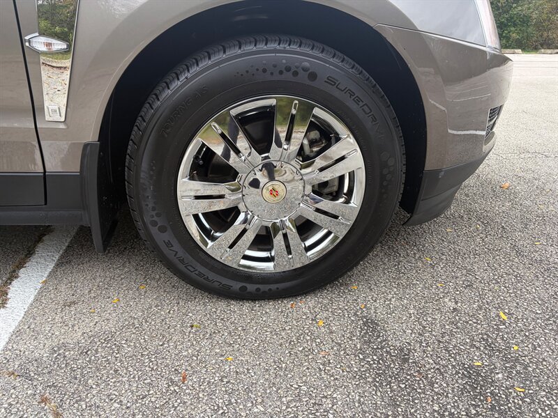 Used 2011 Cadillac SRX Luxury FWD image 26