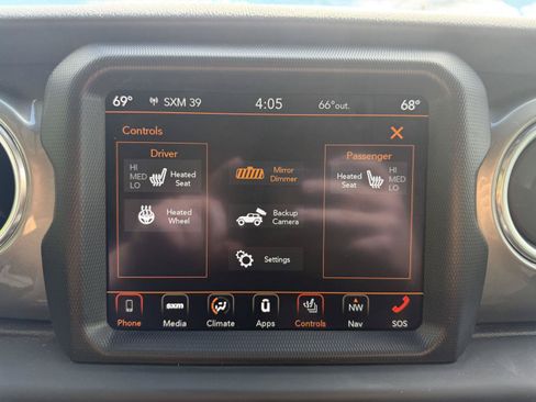 Used 2019 Jeep Wrangler Unlimited Sahara AWD/4WD image 18