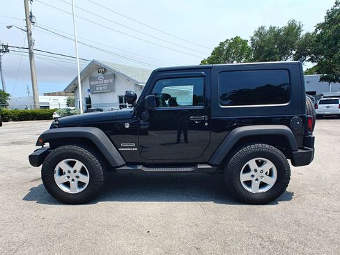 Used 2015 Jeep Wrangler Sport AWD/4WD image 4