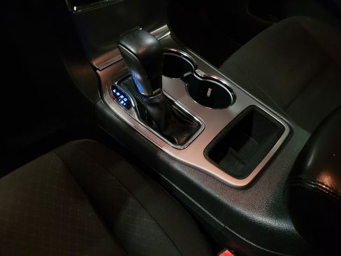 Used 2020 Jeep Grand Cherokee Laredo w/ 18" Wheel & 8.4" Radio Group image 26