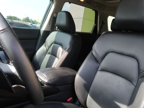 Used 2022 Nissan Pathfinder SL w/ SL Premium Package FWD image 16