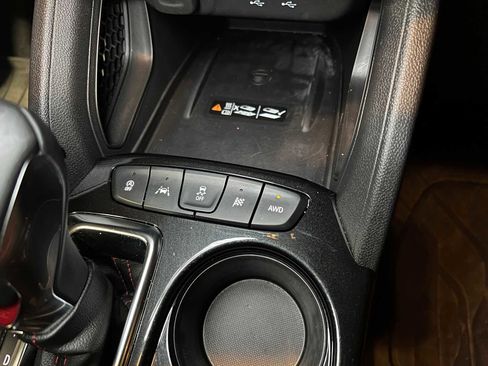 Used 2024 Chevrolet TrailBlazer RS w/ Convenience Package image 32