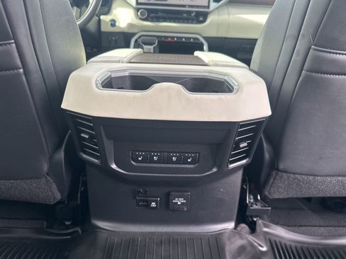Used 2024 Toyota Tundra Capstone AWD/4WD image 29