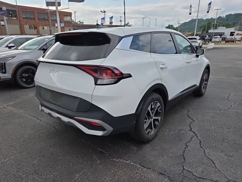 Used 2023 Kia Sportage EX FWD image 7