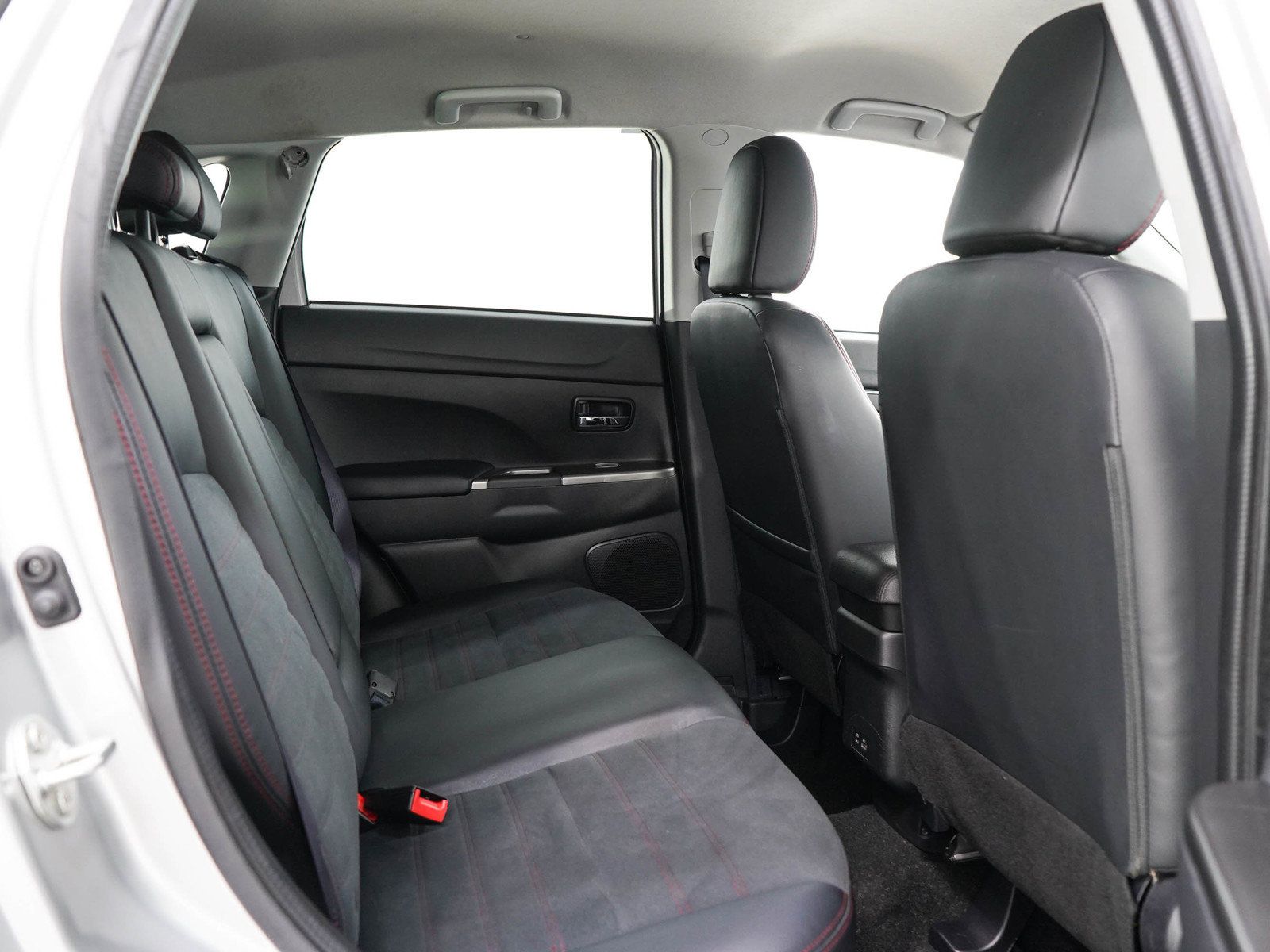 Used 2024 Mitsubishi Outlander Sport LE AWD/4WD image 13