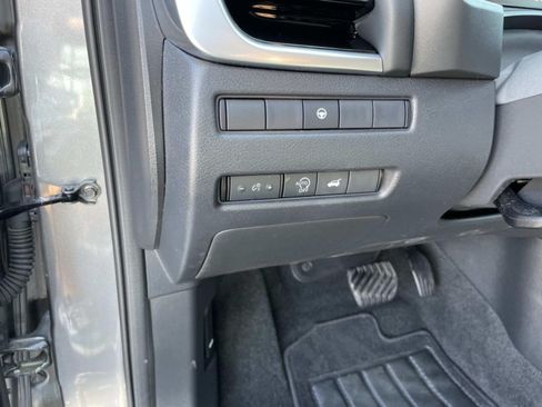 Used 2024 Nissan Rogue SL w/ SL Premium Package FWD image 25