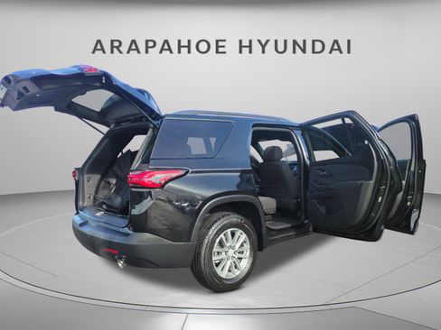 Used 2023 Chevrolet Traverse LT w/ LPO, Floor Liner Package image 10