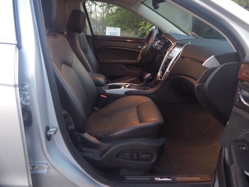 Used 2014 Cadillac SRX Luxury w/ Driver Awareness Package image 15