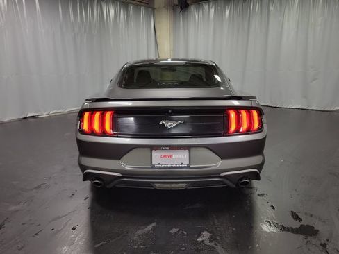 Used 2019 Ford Mustang Coupe RWD image 7