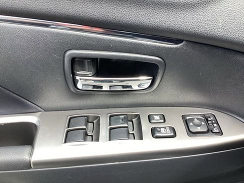Used 2025 Mitsubishi Outlander Sport SE AWD/4WD image 14