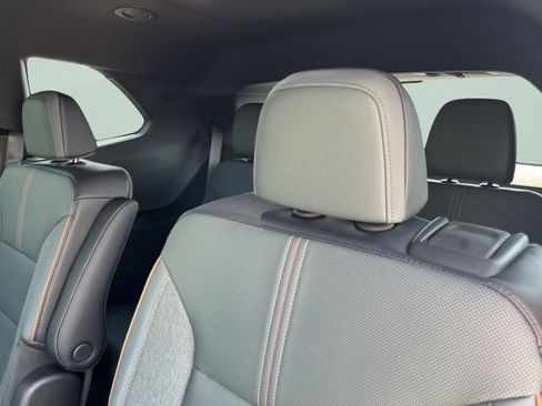 New 2026 GMC Acadia AT4 image 23