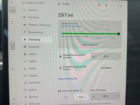 Used 2024 Tesla Model X image 31