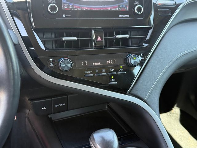 Used 2024 Toyota Camry SE FWD image 19