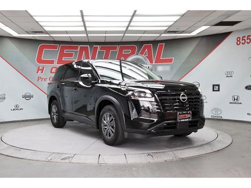 New 2026 Nissan Pathfinder S image 1