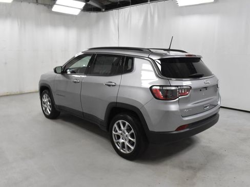 Used 2022 Jeep Compass Latitude w/ Sun and Sound Group image 7