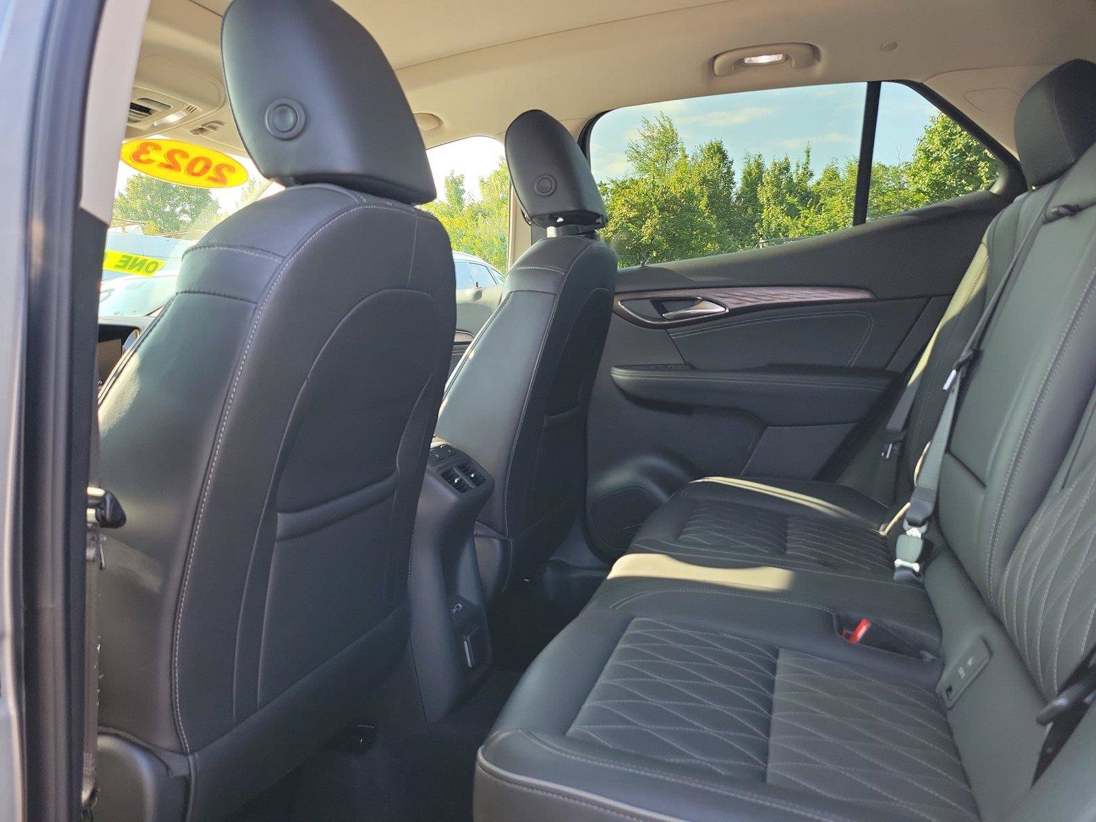 Used 2023 Buick Envision Avenir AWD/4WD image 16