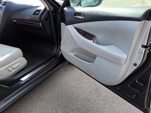 Used 2011 Lexus ES 350 image 38