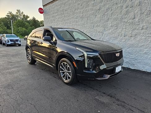 Used 2024 Cadillac XT4 Sport w/ Cold Weather Package AWD/4WD image 17