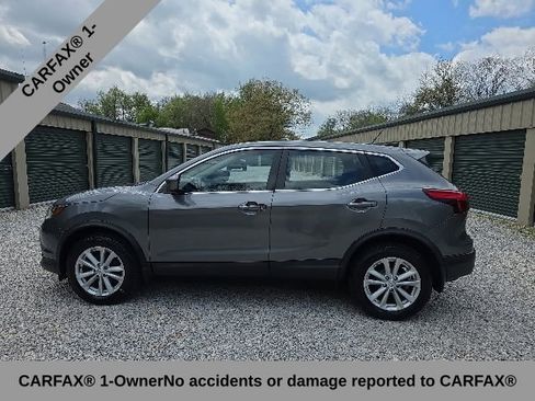 Used 2018 Nissan Rogue Sport S w/ S Appearance Package AWD/4WD image 2