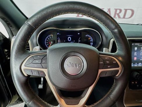 Used 2017 Jeep Grand Cherokee Limited image 13