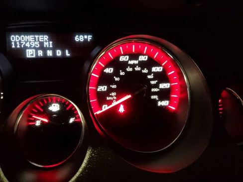 Used 2012 GMC Acadia SLE FWD image 17