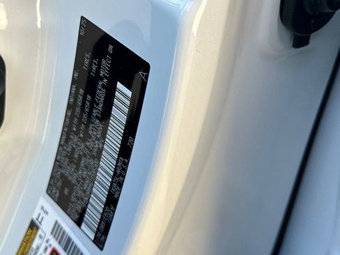 New 2026 Toyota Highlander XLE image 28