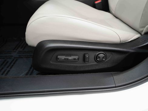 Certified 2025 Honda Accord EX-L image 12
