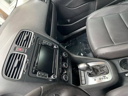 Used 2011 Volkswagen Jetta SE FWD image 11