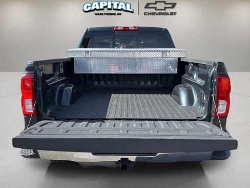 Used 2018 Chevrolet Silverado 1500 LTZ w/ LTZ Plus Package AWD/4WD image 29