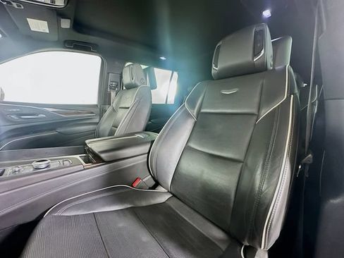 Used 2023 Cadillac Escalade ESV Premium Luxury AWD/4WD image 27
