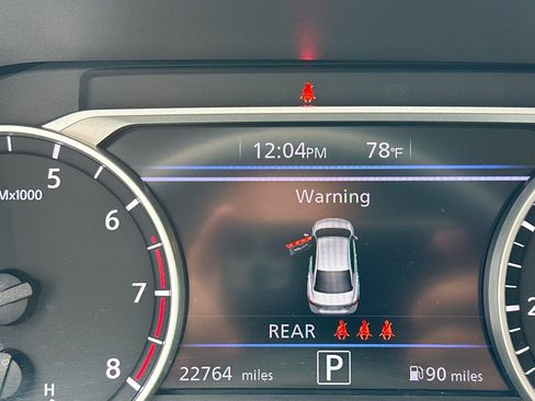 Used 2023 Nissan Sentra SV FWD image 12