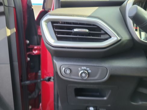 Used 2021 Chevrolet TrailBlazer LS FWD image 20