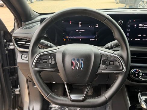 Used 2025 Buick Envista Sport Touring FWD image 21